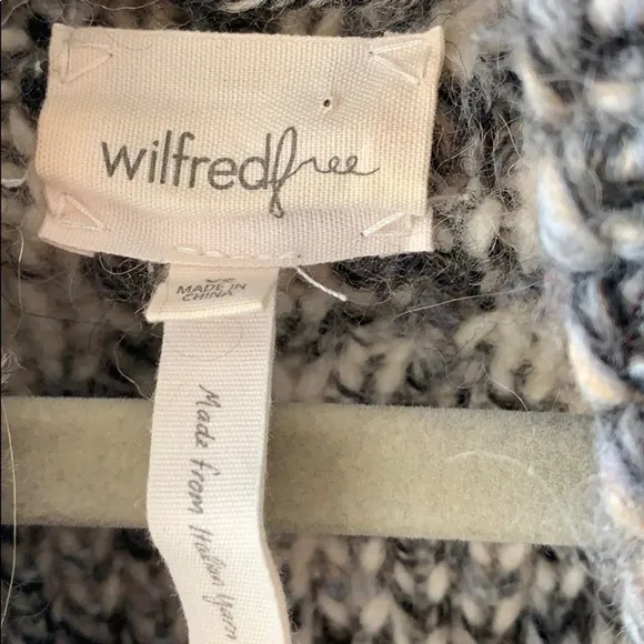 ARITZIA Wilfred Italian yarn sweater