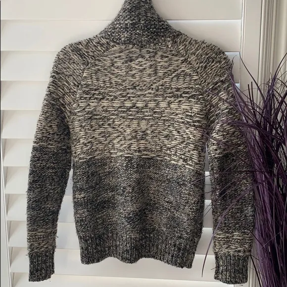 ARITZIA Wilfred Italian yarn sweater