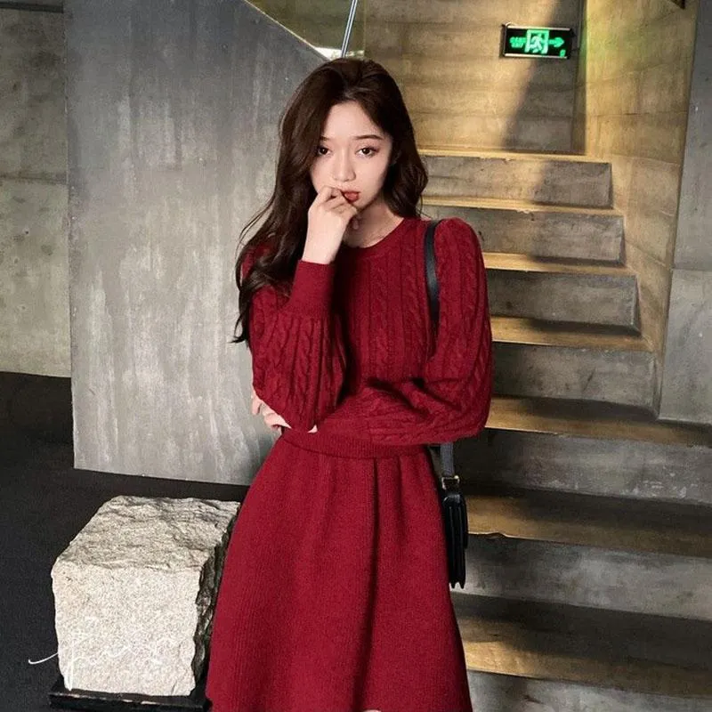 Autumn and Winter Slim Round Neck Sweater Dress Fashion Knitted Dress Solid Color Casual Women A-line Dress