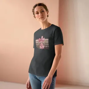 Chic Womens Premium Tee Inspiring no Rain no Flowers