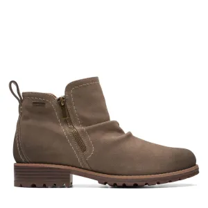 Clarks Women's Aspra Walk WP Brown 26175206
