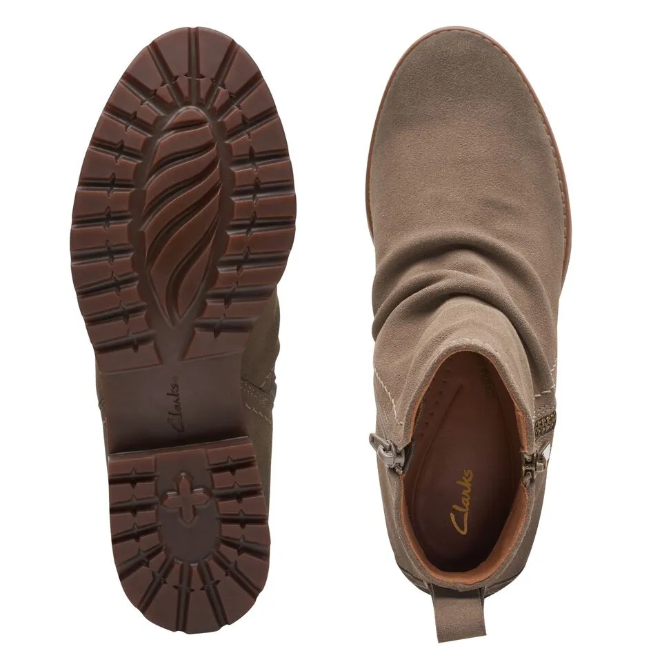 Clarks Women's Aspra Walk WP Brown 26175206