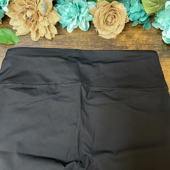 COOL CREATIVE Solid High-Waist Biker Shorts Black Size L MSRP $98