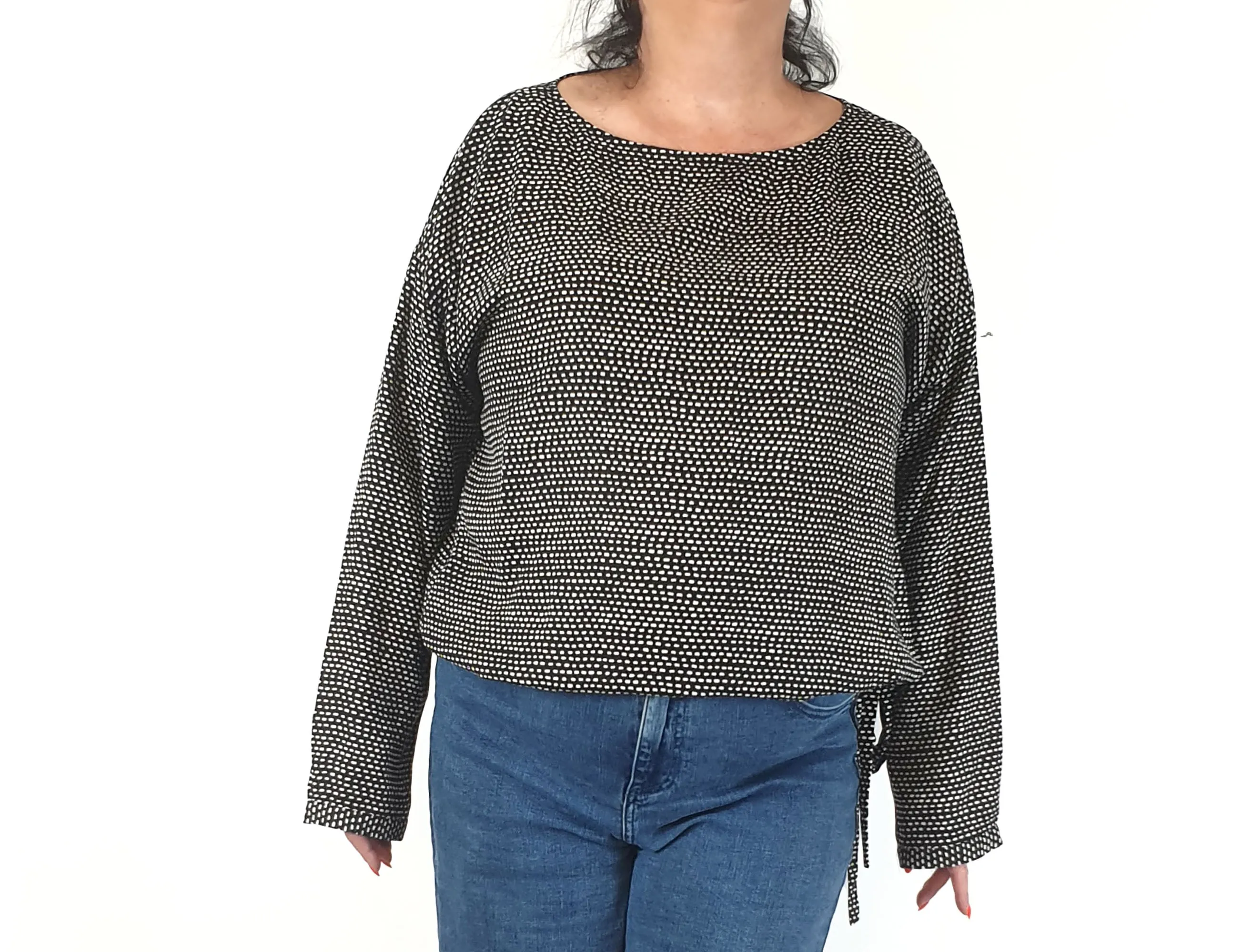Elk black and white print long sleeve top size 18