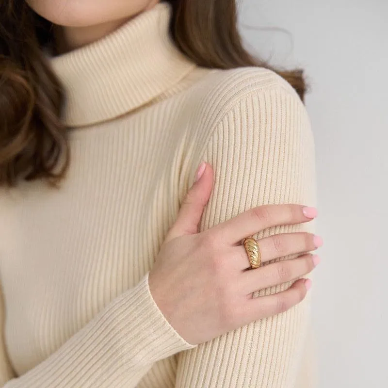 Estella™ | Warm and Casual Roll Neck Jumper