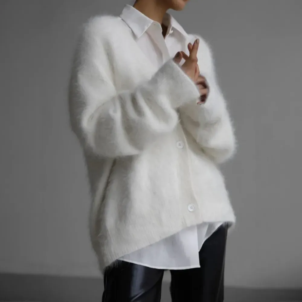 Fionie™ - Plush Buttoned Cardigan