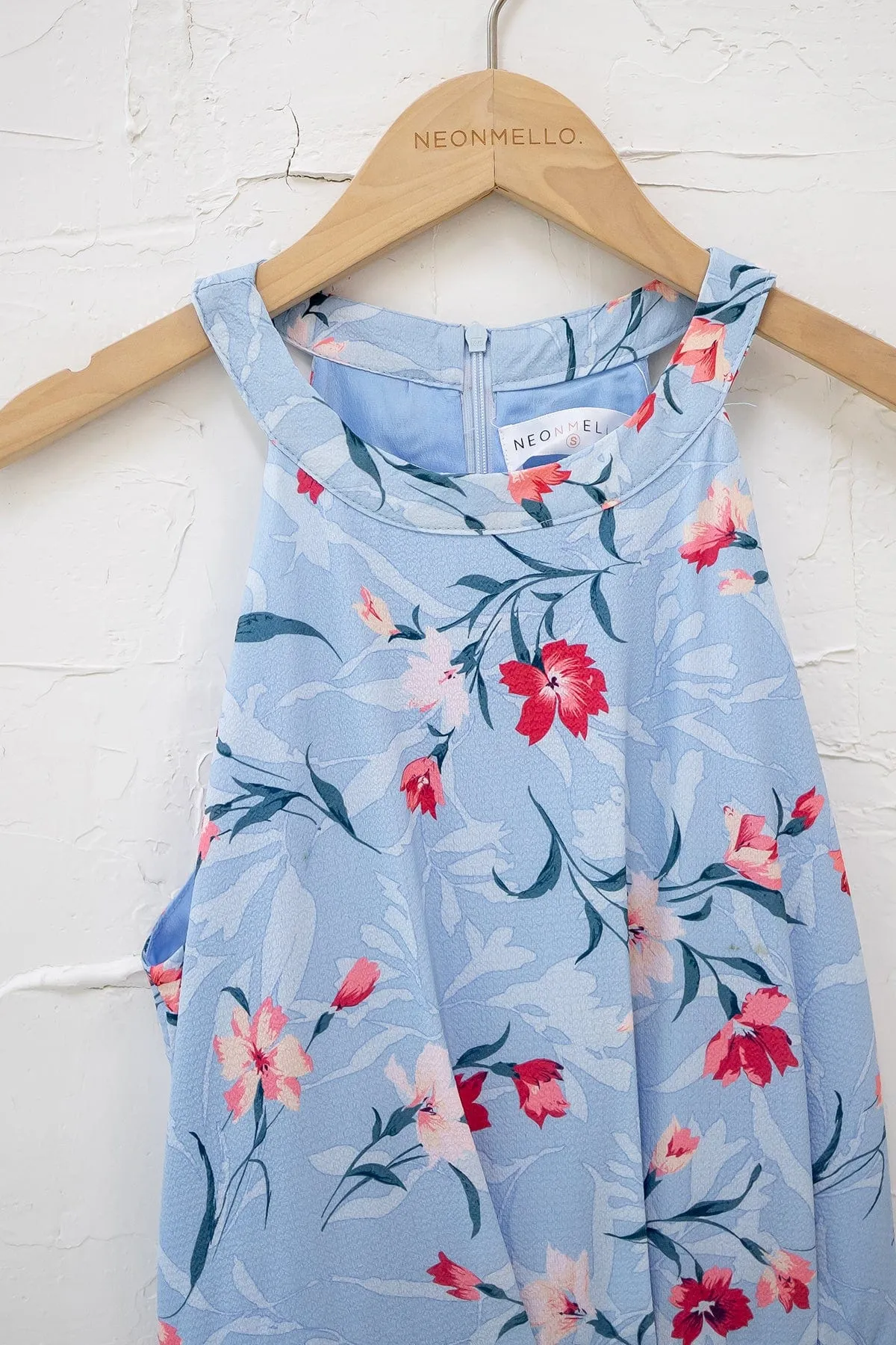 (FIRE DEAL) KAELIE FLORAL HALTER MIDI DRESS IN LIGHT BLUE