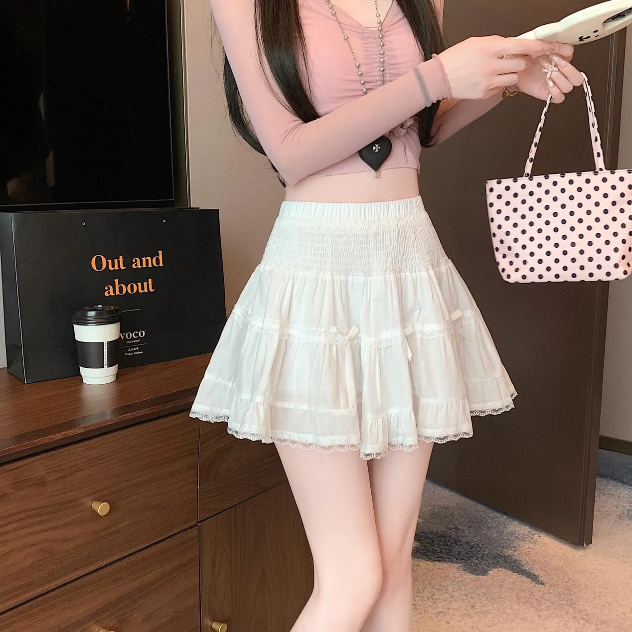 Flattering Puffed Elastic Waist Skirt Featuring Elegant Lace Trim