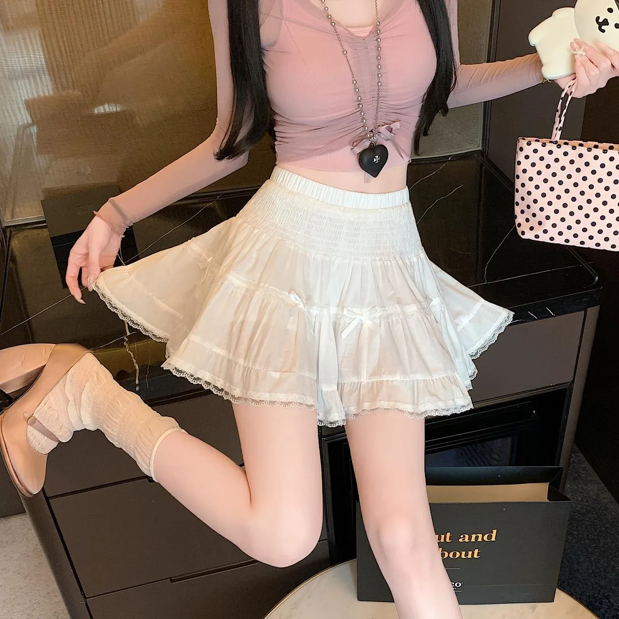 Flattering Puffed Elastic Waist Skirt Featuring Elegant Lace Trim