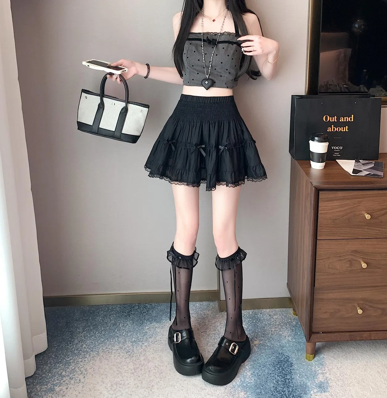 Flattering Puffed Elastic Waist Skirt Featuring Elegant Lace Trim