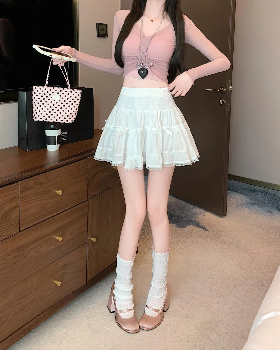 Flattering Puffed Elastic Waist Skirt Featuring Elegant Lace Trim