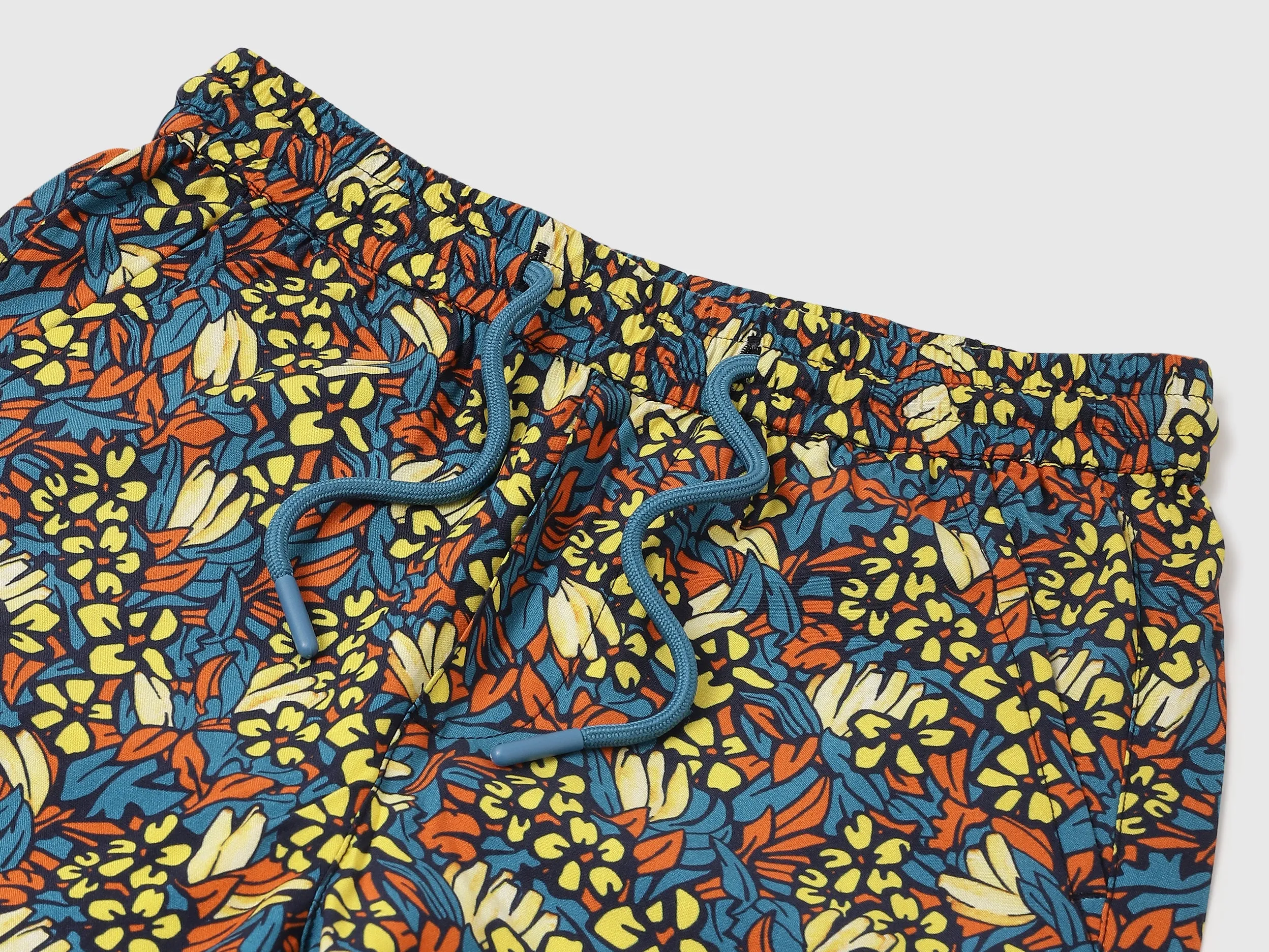 Floral Print Regular Fit Regular Shorts