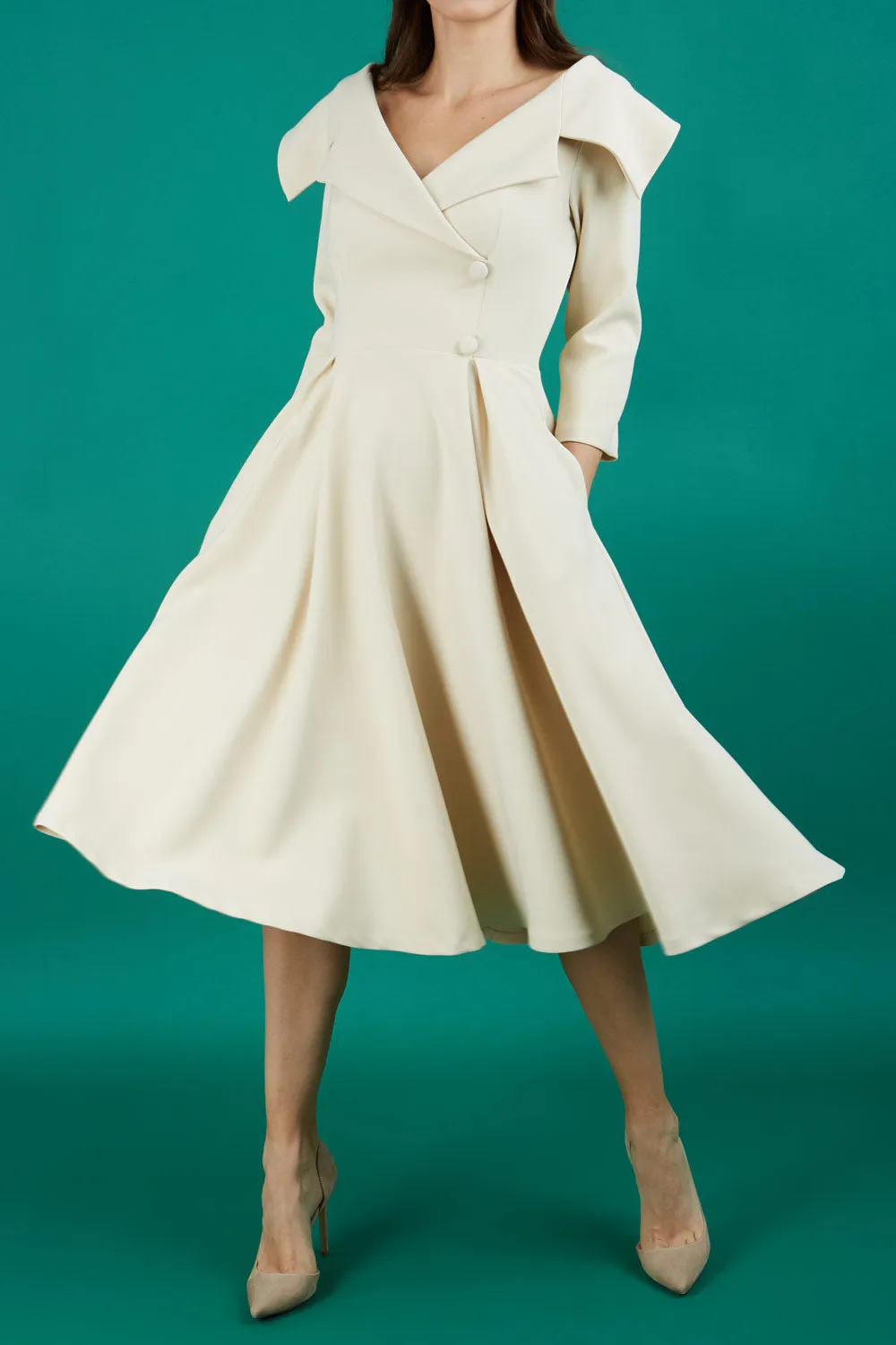 Gatsby Sleeved Oversized Collar Swing Dress