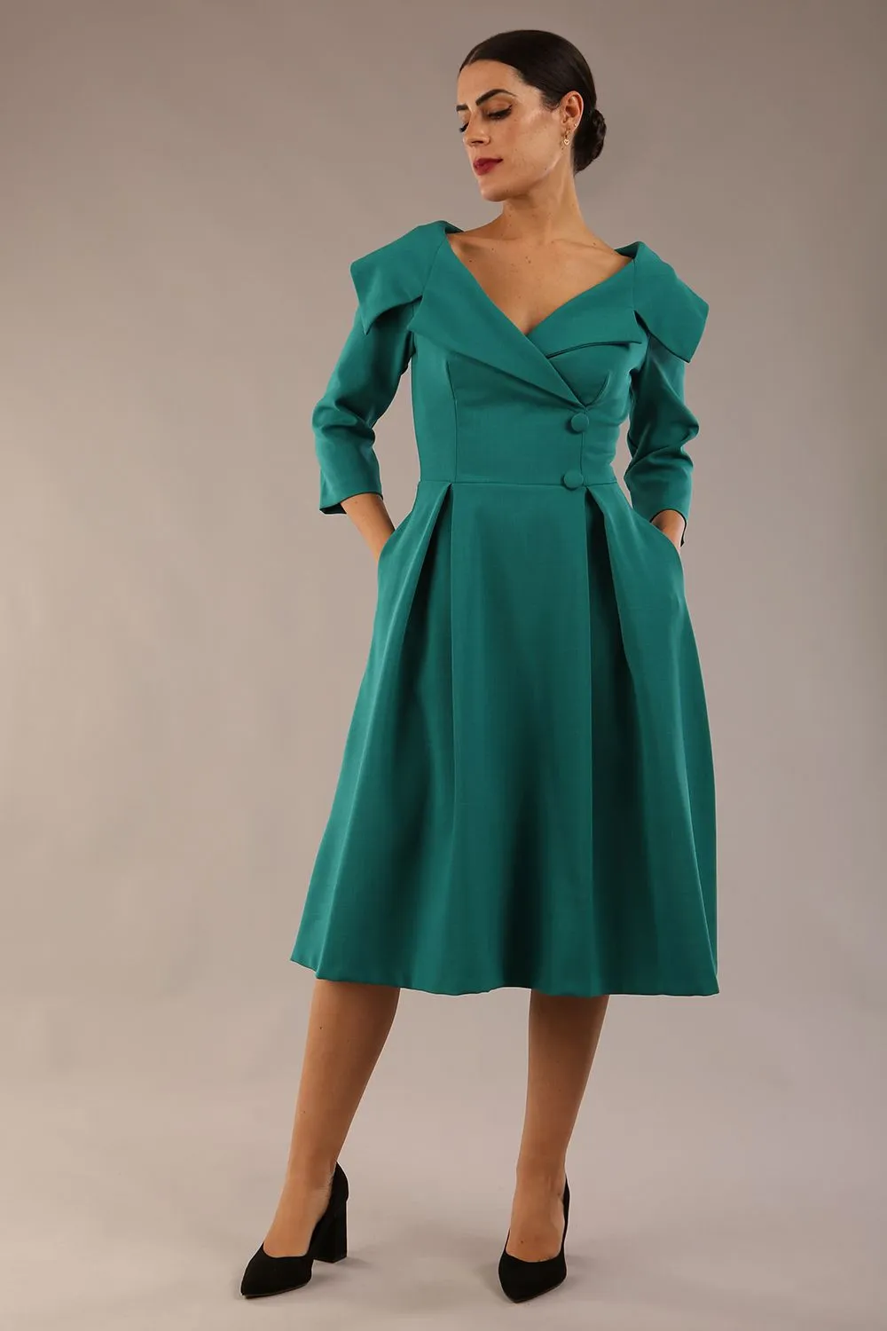 Gatsby Sleeved Oversized Collar Swing Dress