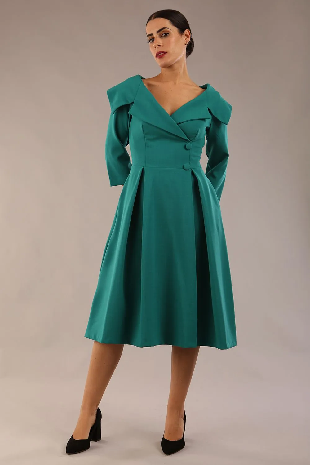 Gatsby Sleeved Oversized Collar Swing Dress