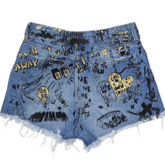 💥HOT ITEM💥 Graffiti High Waist Shorts