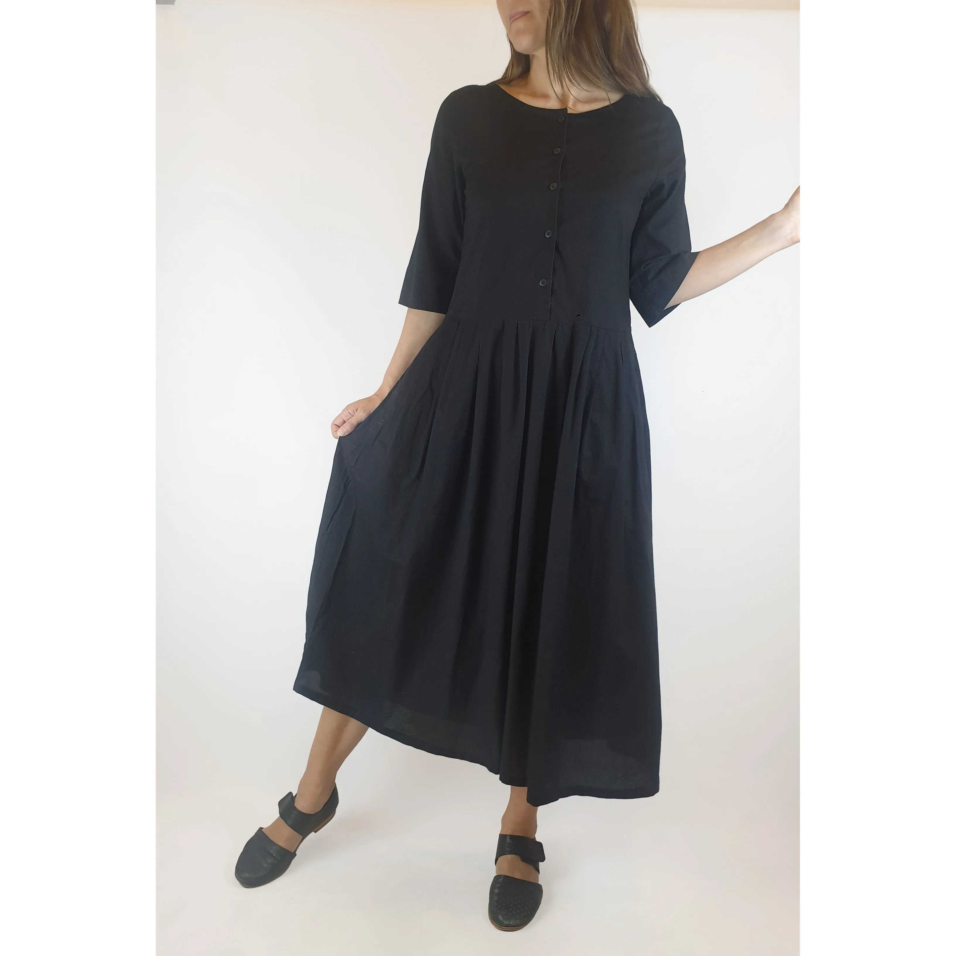 Kowtow preloved black 100% organic cotton dress size XS (best fits size 8)