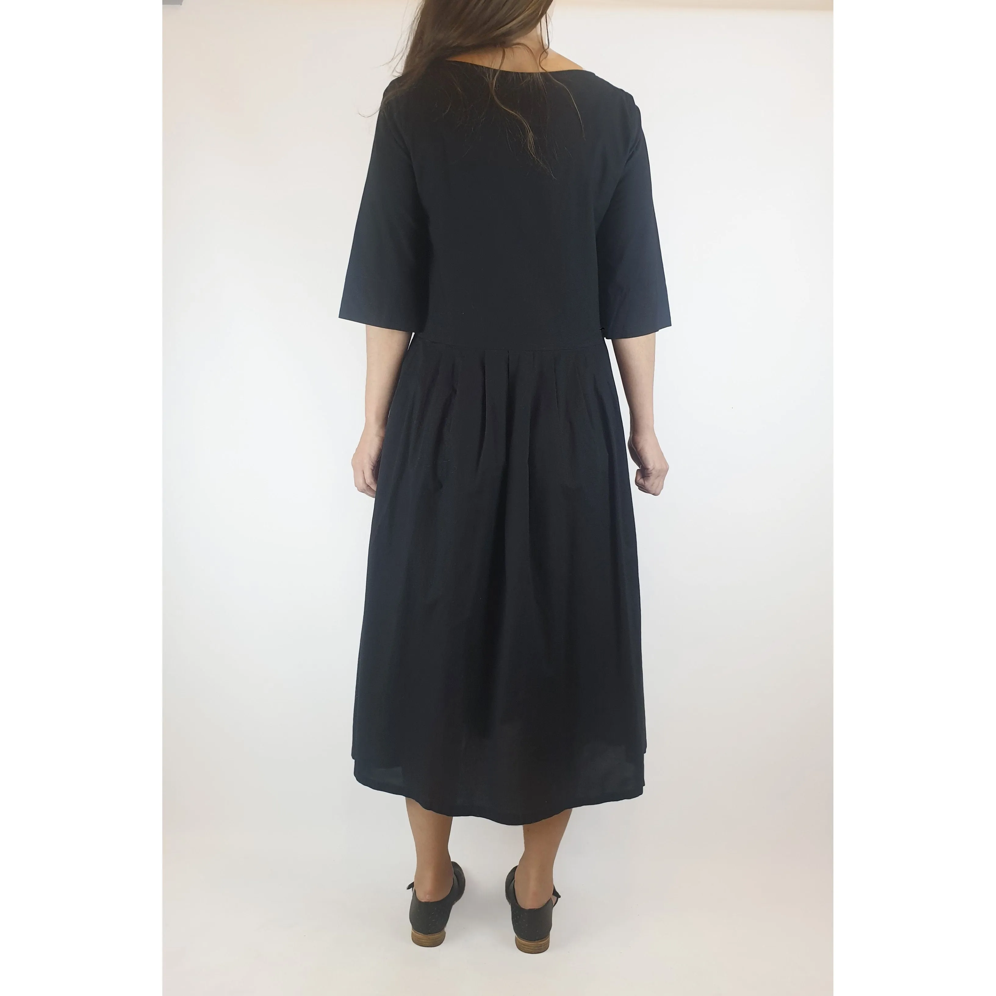 Kowtow preloved black 100% organic cotton dress size XS (best fits size 8)