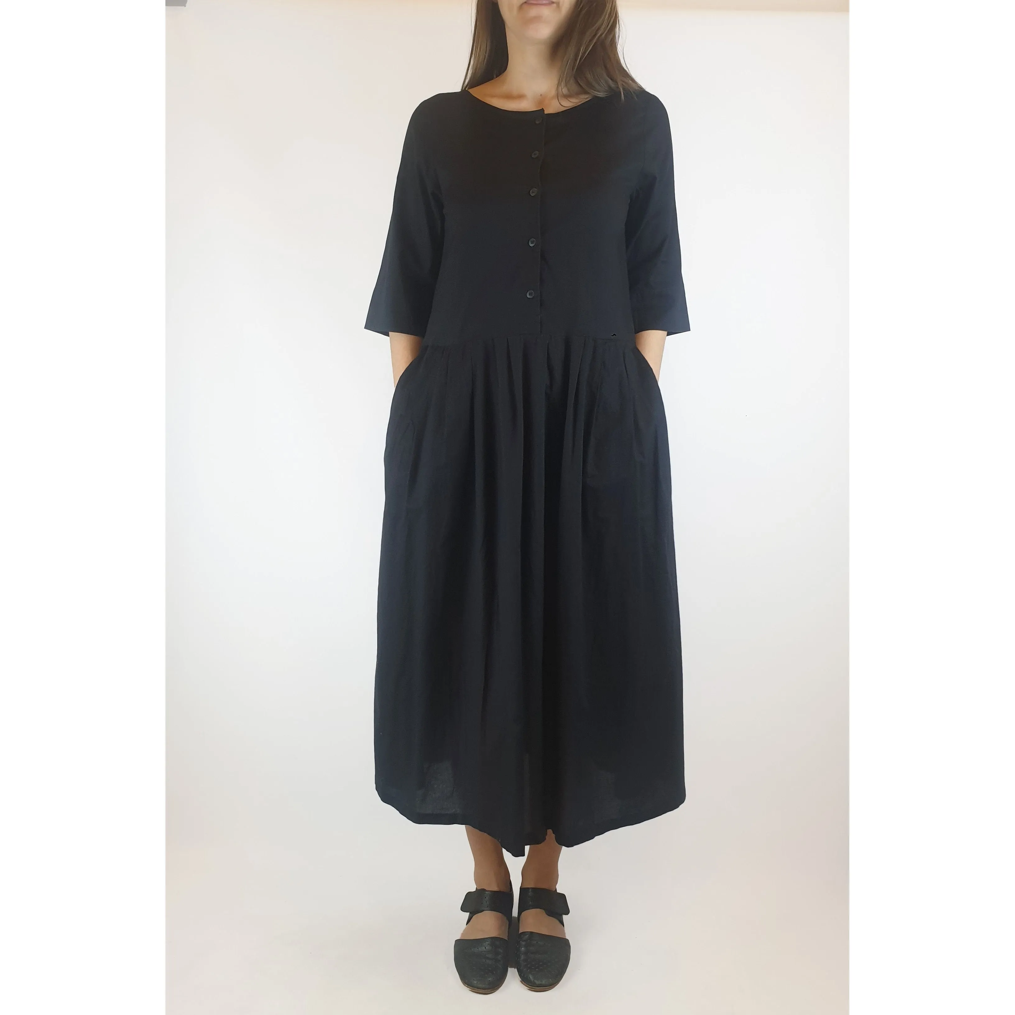 Kowtow preloved black 100% organic cotton dress size XS (best fits size 8)