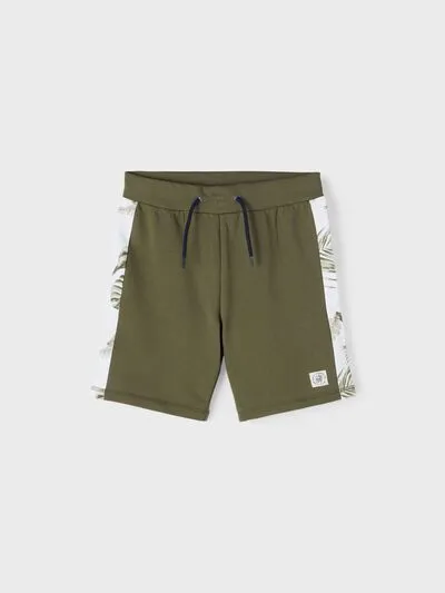 Leaf print sweat shorts