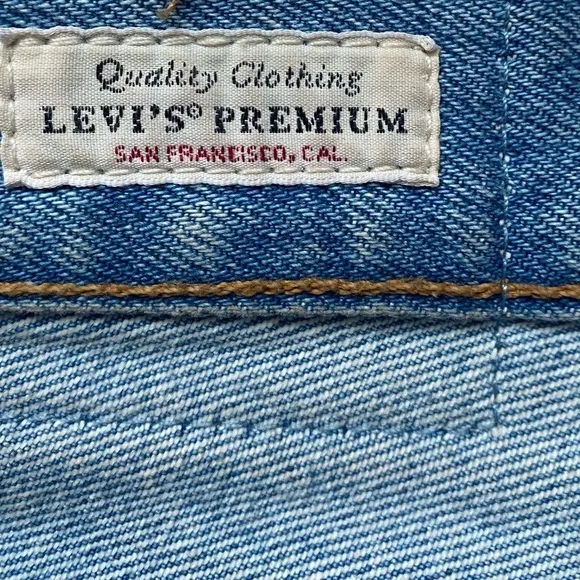 Levis 501 High Rise Distressed Denim Shorts Fault Line 25