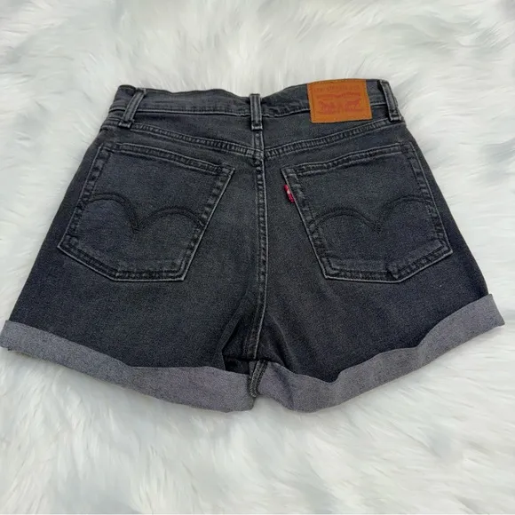 Levi’s Premium Denim Wedgie Fit Short Size 26