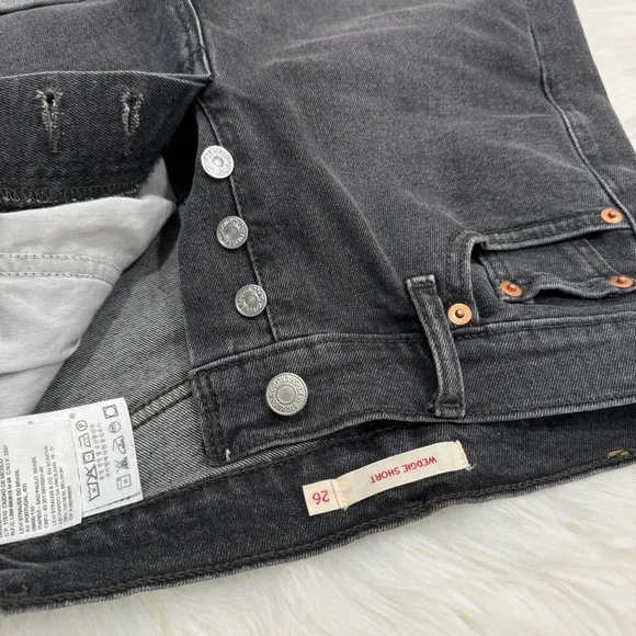 Levi’s Premium Denim Wedgie Fit Short Size 26
