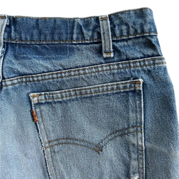 Levi’s Vintage Orange Tab Distressed Raw Hem Mom Jean Shorts 3” inseam