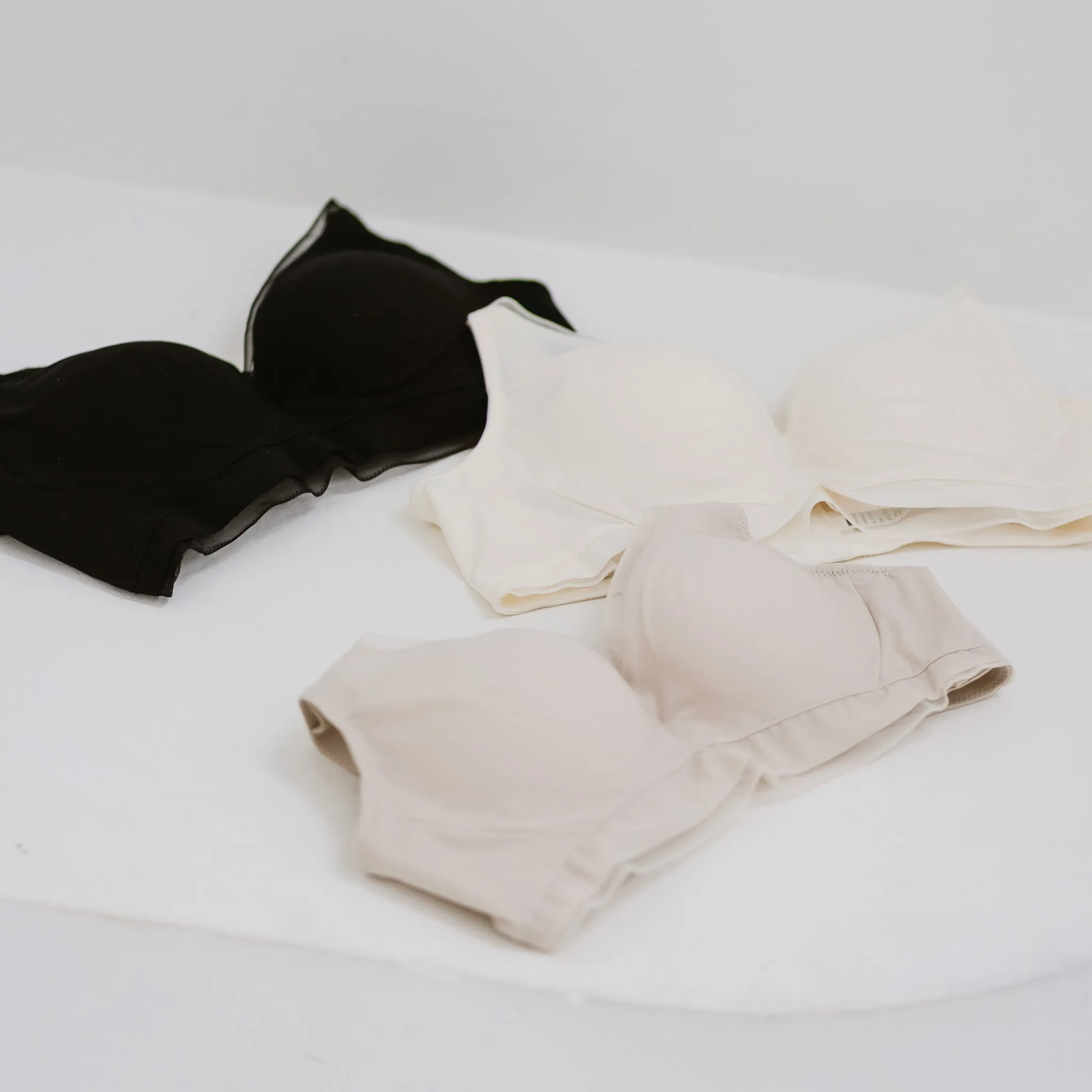 Lifting-Plunge Modal Wireless Bra in Black (Size S & XL Only)