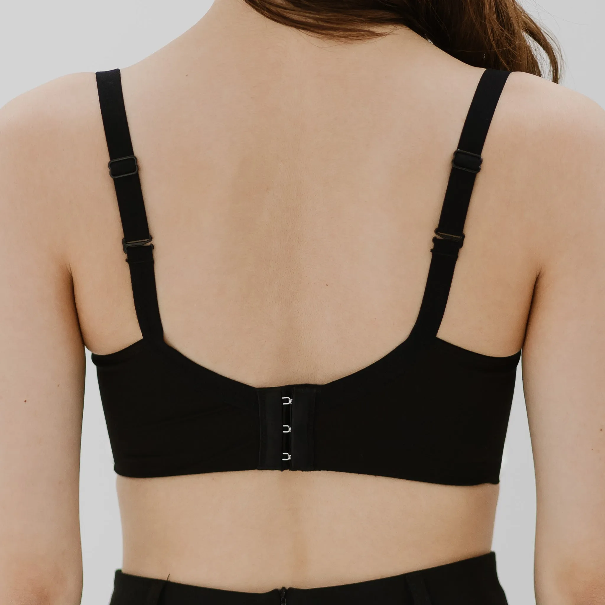 Lifting-Plunge Modal Wireless Bra in Black (Size S & XL Only)