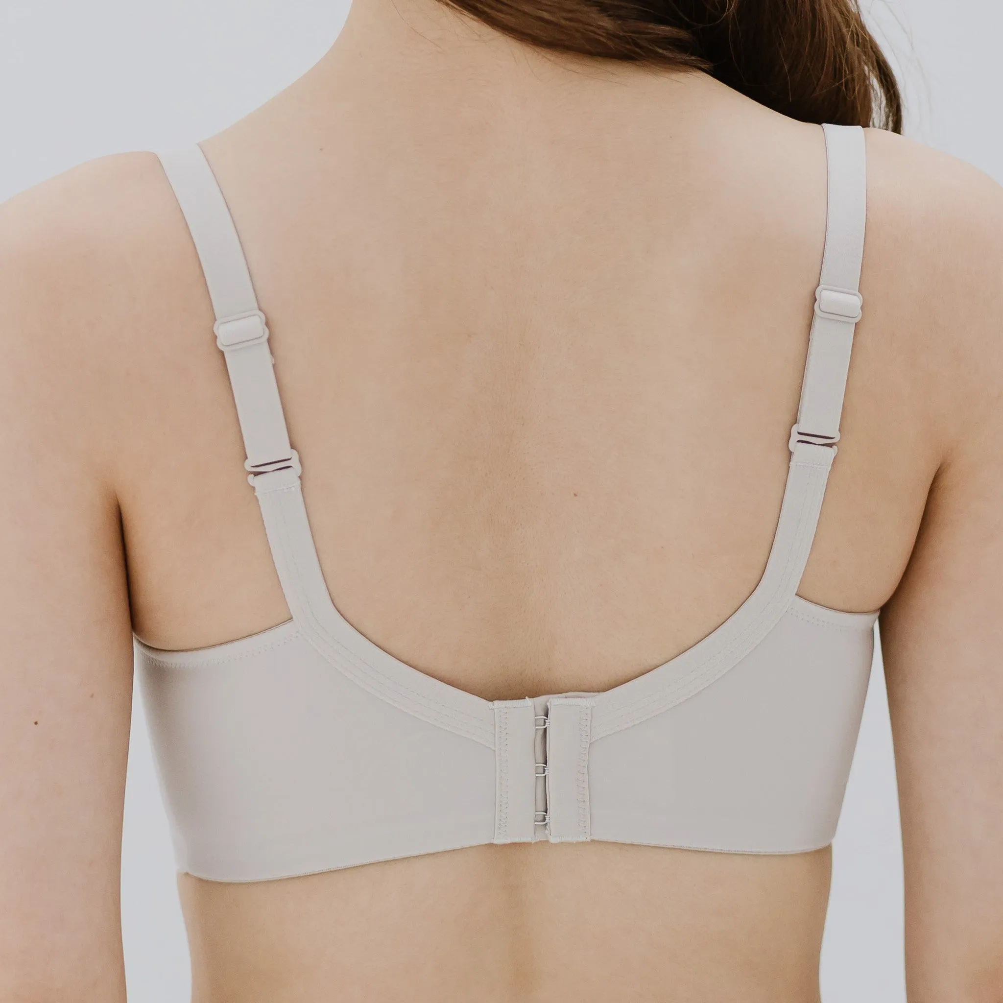 Lifting-Plunge Modal Wireless Bra in Creme Nude (Size S & L Only)