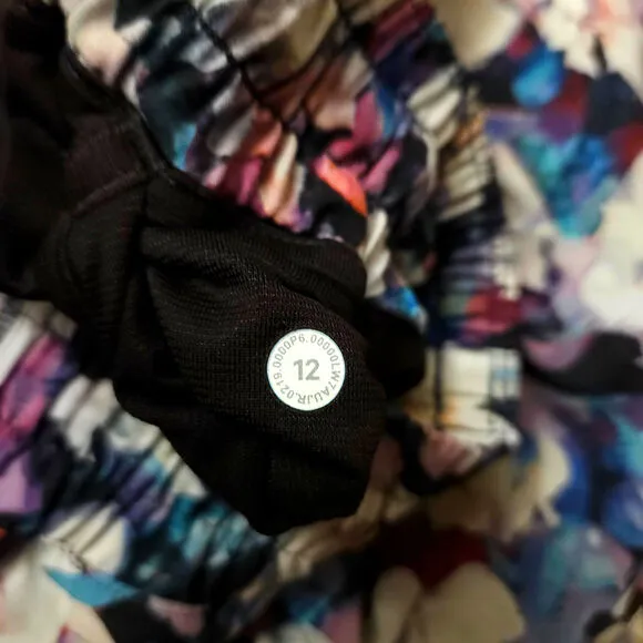 lululemon athletica Hotty Hot Short II *2.5&quot;
