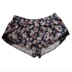 lululemon athletica Hotty Hot Short II *2.5&quot;