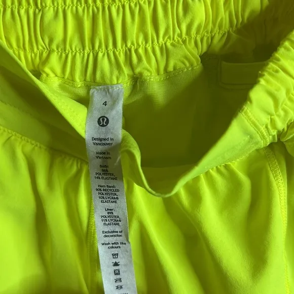 Lululemon Hotty Hot Short 4&quot;Highlight Yellow