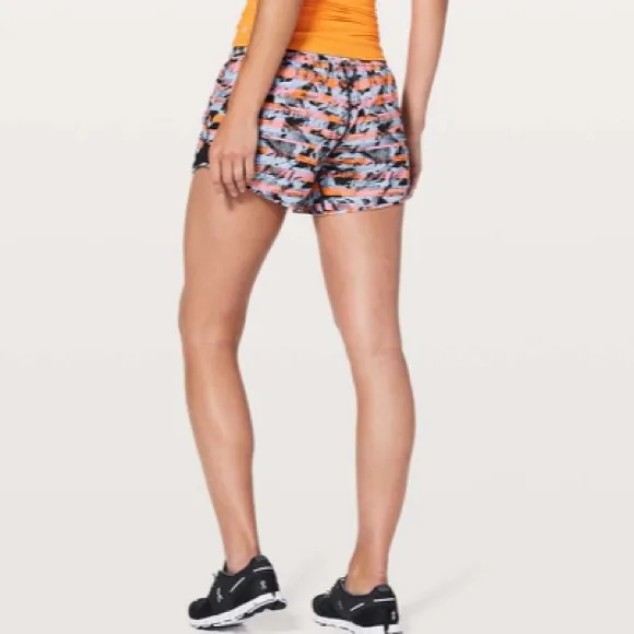 Lululemon Hotty Hot Short II Long 4” Inversion Multi Black 4