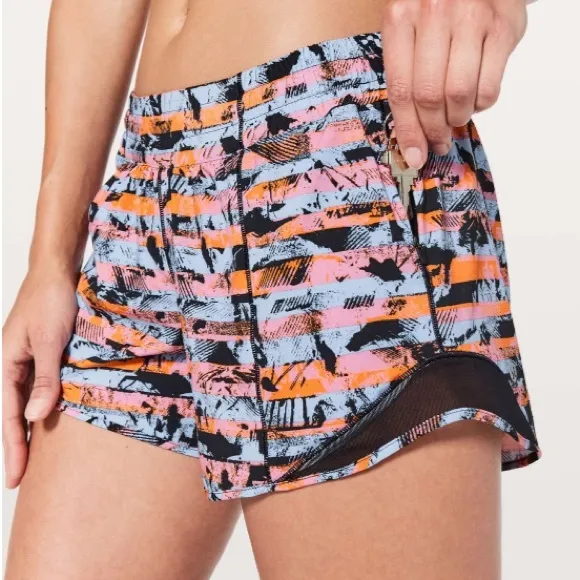 Lululemon Hotty Hot Short II Long 4” Inversion Multi Black 4
