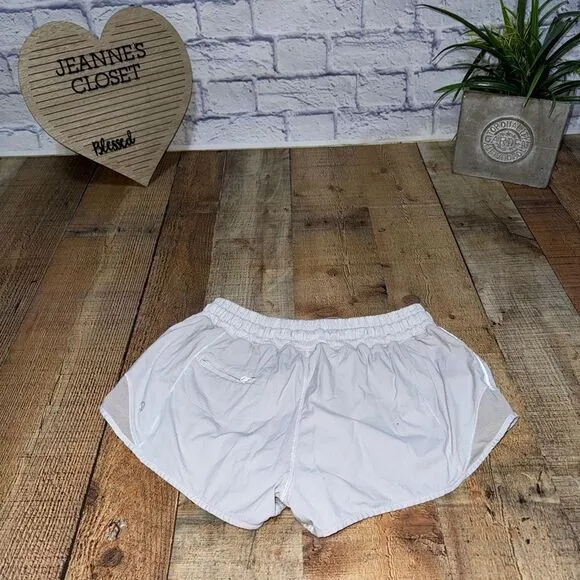 Lululemon hotty hot shorts size 8