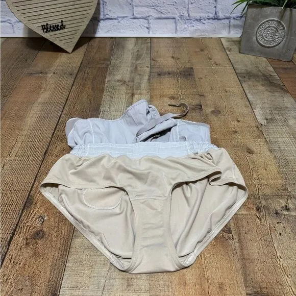 Lululemon hotty hot shorts size 8