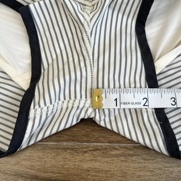 Lululemon Run: Speed Short in Hyper Stripe Reflective Angel Wing/Soot Light, 6*
