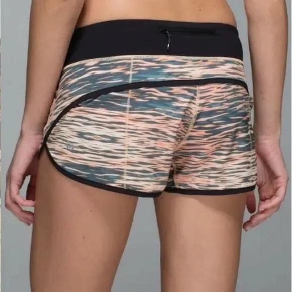 Lululemon Run Speed Shorts  Tiger Water Multi  Sz. 6  EUC!!