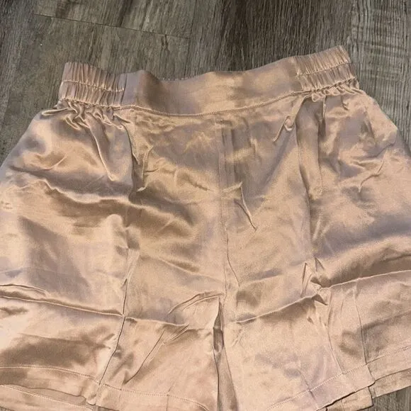 Lunya Good in Bed Womens Silk Pajama Shorts Elastic Waist Tan Cream Small NWOT
