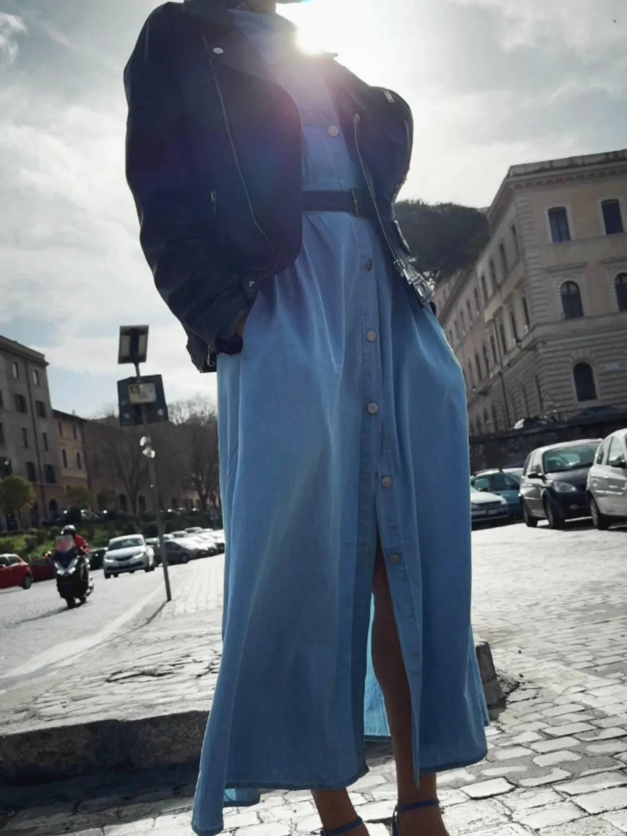 MIDI BUTTON DOWN DENIM DRESS - LIGHT BLUE