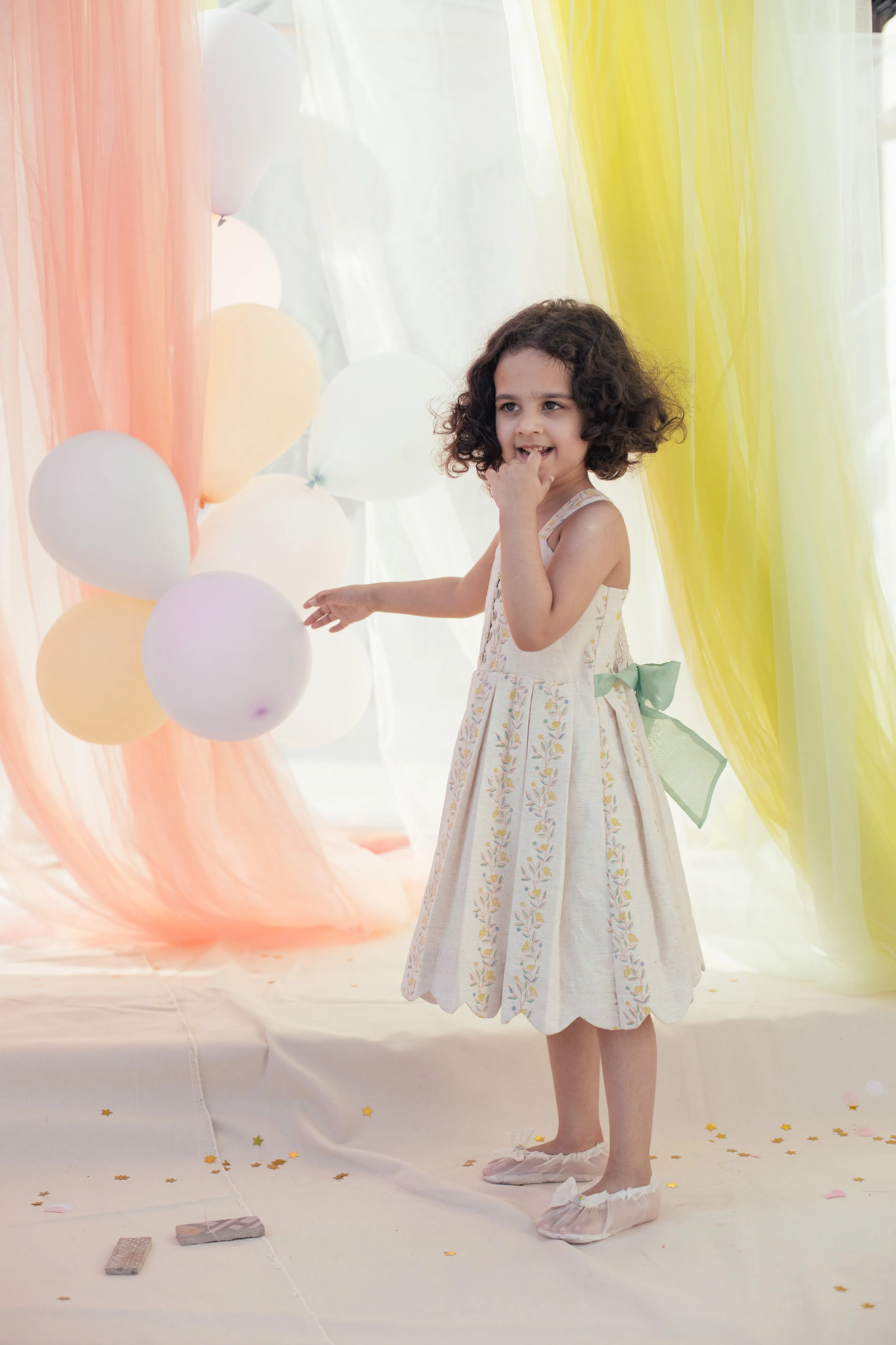 Mini daisy dress