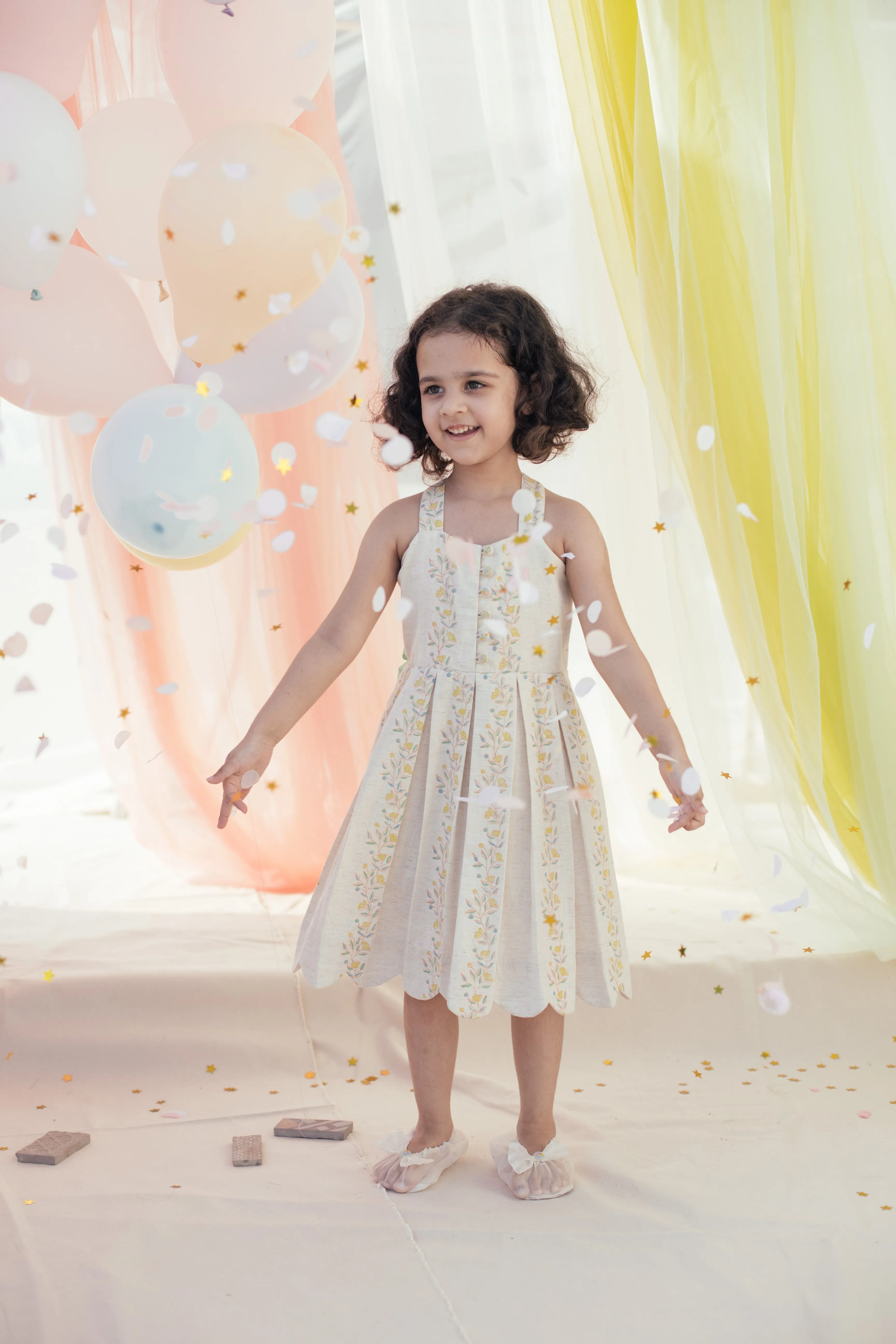 Mini daisy dress