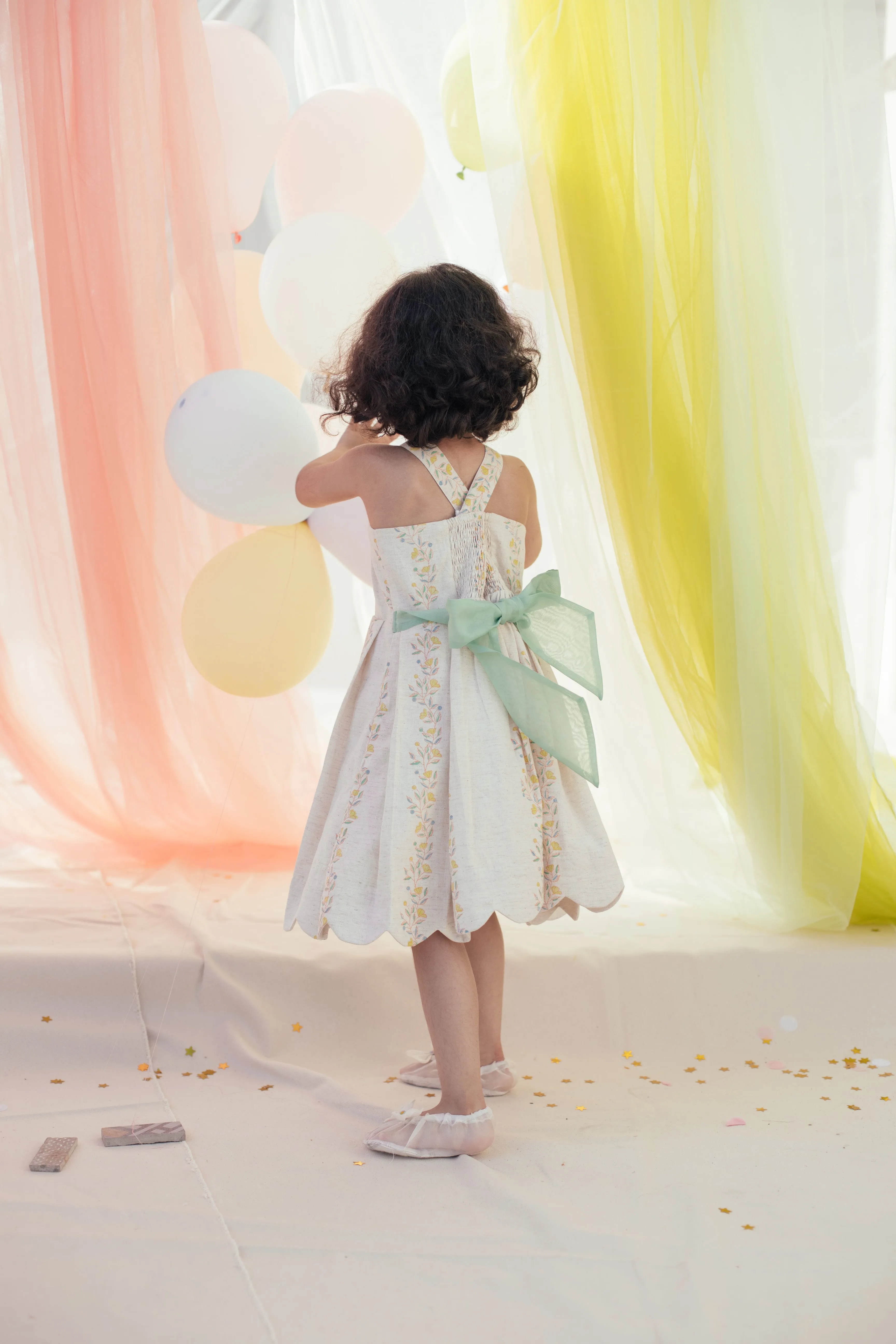 Mini daisy dress