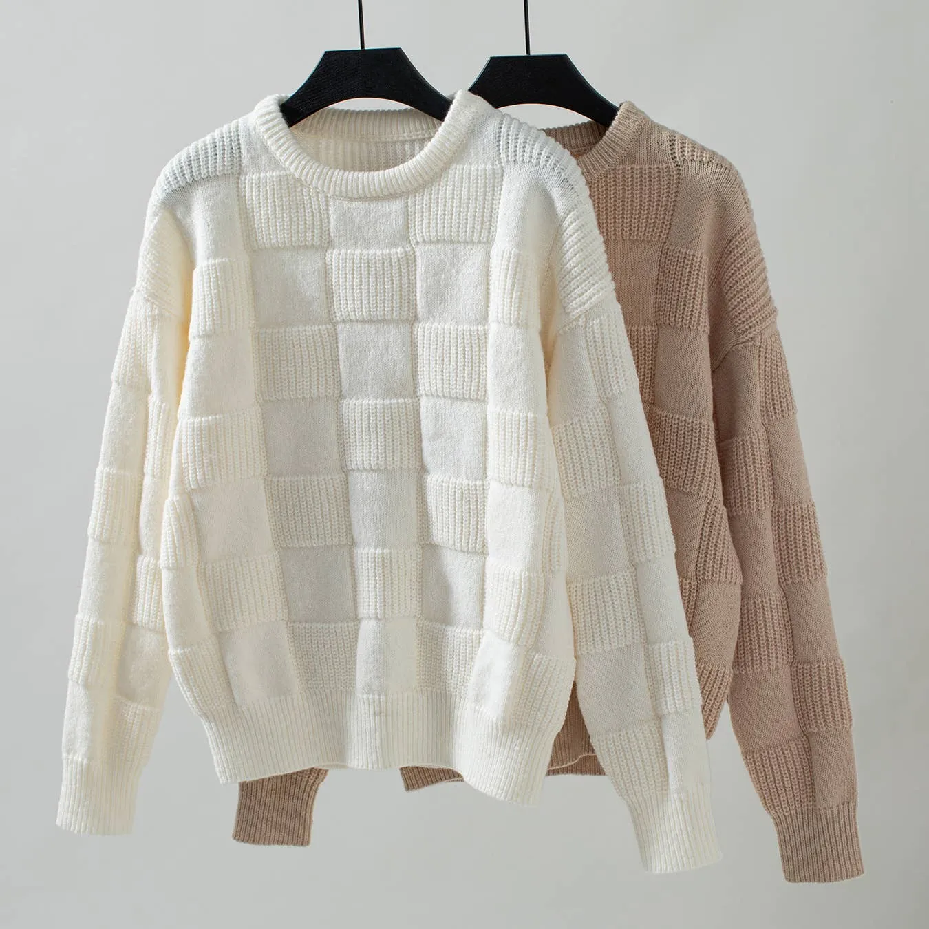 Minimalist Checked Crewneck Sweater: Apricot