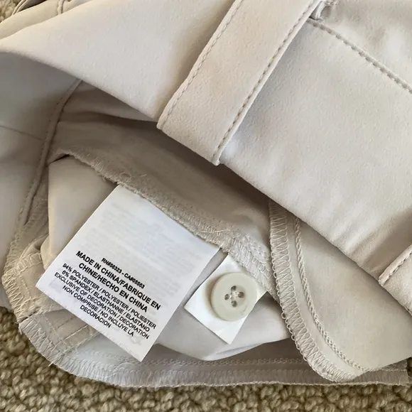 NEW Nike Golf Modern Rise Khaki Shorts 4” Dri-FIT Pockets Tour Size 2 NWOT