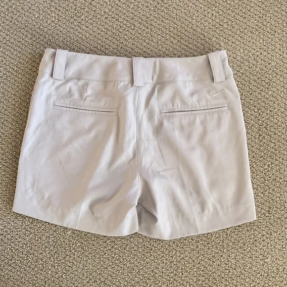 NEW Nike Golf Modern Rise Khaki Shorts 4” Dri-FIT Pockets Tour Size 2 NWOT