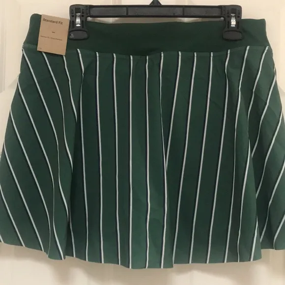 Nike Tennis/Golf/Pickleball Skort, Size XL, NWT!