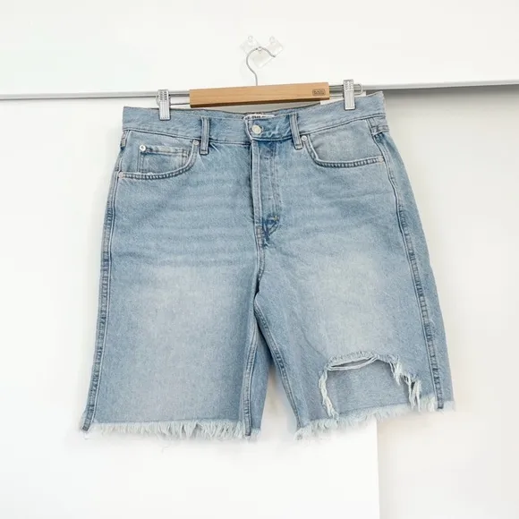 NWOT Free People Big Sur Coast Boyfriend Shorts Distressed Size 28